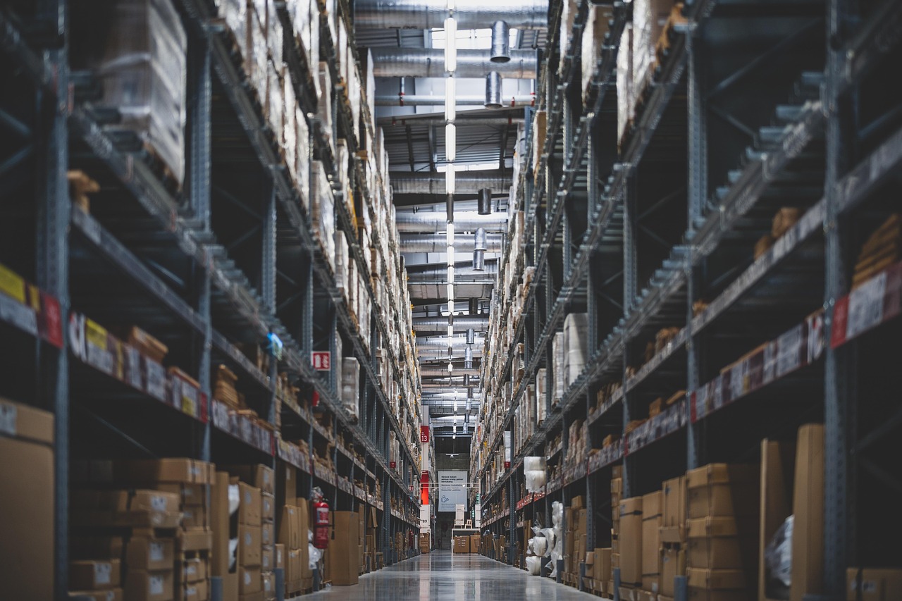 Online and Hybrid Retail