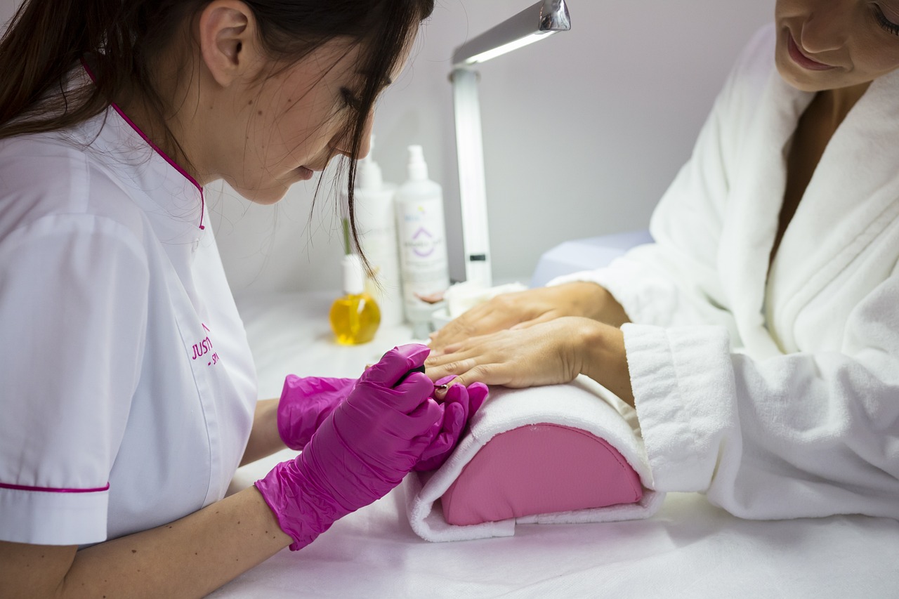 Nail Salon Insurance on the job